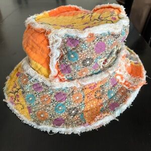 Bucket hat